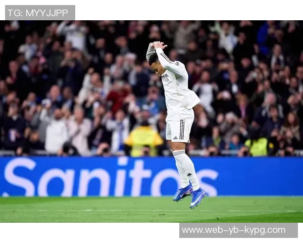 皇马全力备战莱万特吕迪格罗德里戈室内训练米利唐阿诺德积极恢复状态